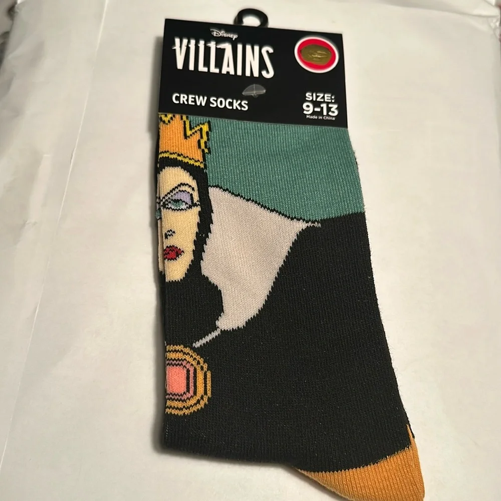 Wicked Queen yellow crew socks SZ 9-13